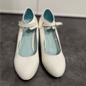 Elegant White Mary Jane Shoes